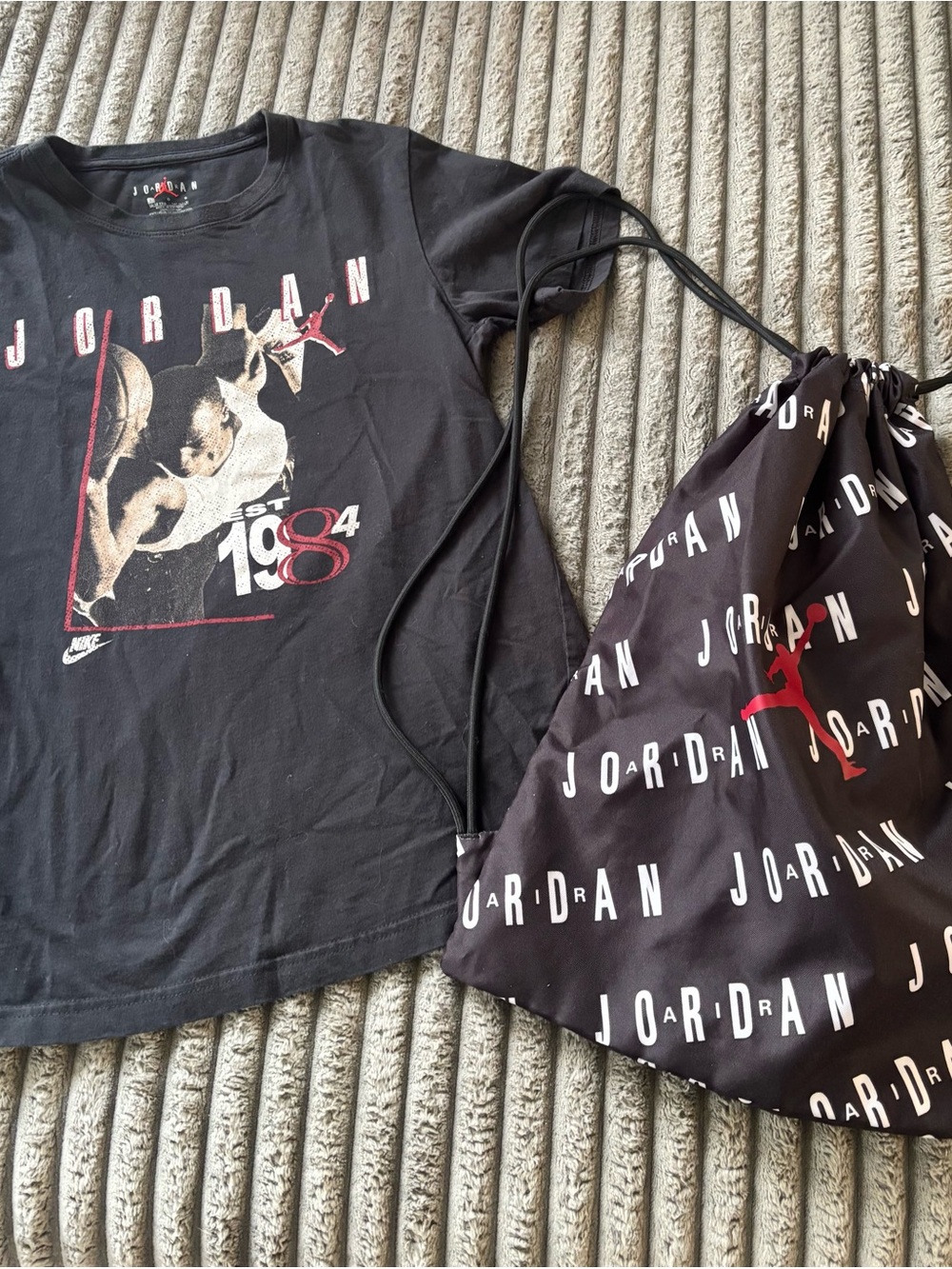 Jordan Kids' Black Graphic Tee - 1984 Design & cinch bag lk new